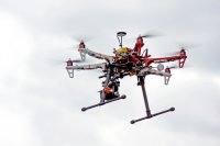 dron latający